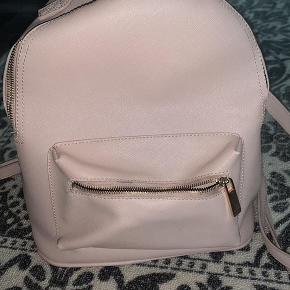 Nieman Marcus Handbags - Pink Nieman Marcus backpack